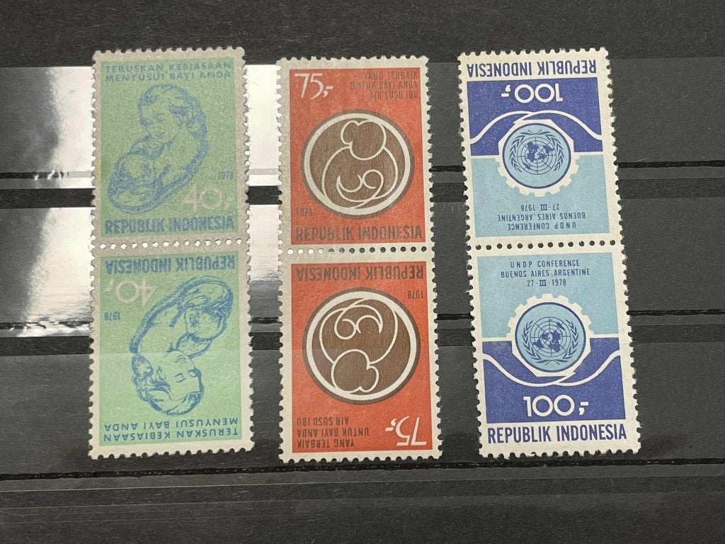 postzegels Indonesie tete a beche1978  op kaart 130 postfris, Verzenden, Postfris, Zuidoost-Azië