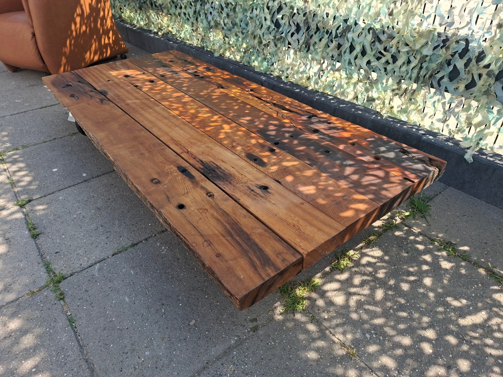 Robuuste houten salontafel op wielen, Gebruikt, 100 tot 150 cm, 50 tot 100 cm, Industrieel, Rustiek