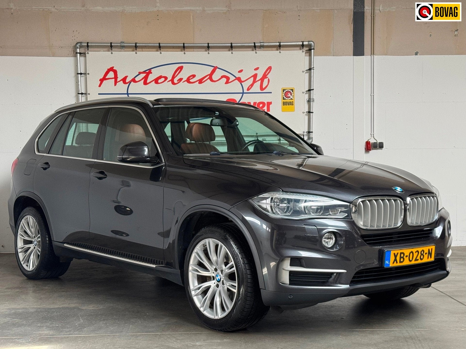 BMW X5 XDrive40d High Executive|Lees Tekst|M-sport|Pano/Schu, Gebruikt, 2993 cc, 255 €/maand, Leder