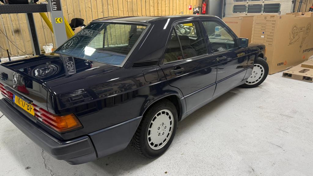 Mercedes-Benz 190-Serie 2.0 E AUT K6 1988 Blauw, Auto's, Mercedes-Benz, Automaat, Achterwielaandrijving, 118 pk, 4 cilinders