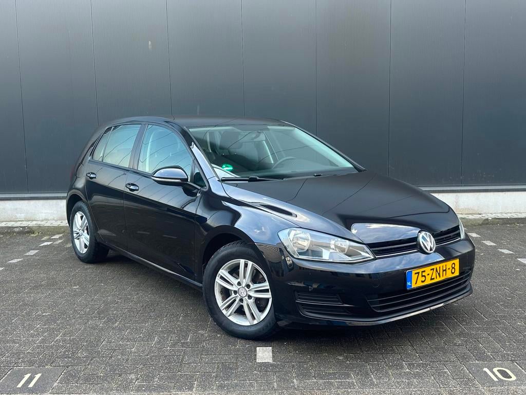 Volkswagen Golf 1.2 TSI Trendline* 2e Eigenaar* N.A.P.!, Voorwielaandrijving, Gebruikt, 4 cilinders, 610 kg