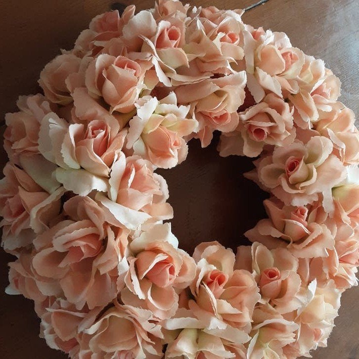 Krans met zijden rozen., Binnen, Kunstbloem, Zijde, Ophalen of Verzenden