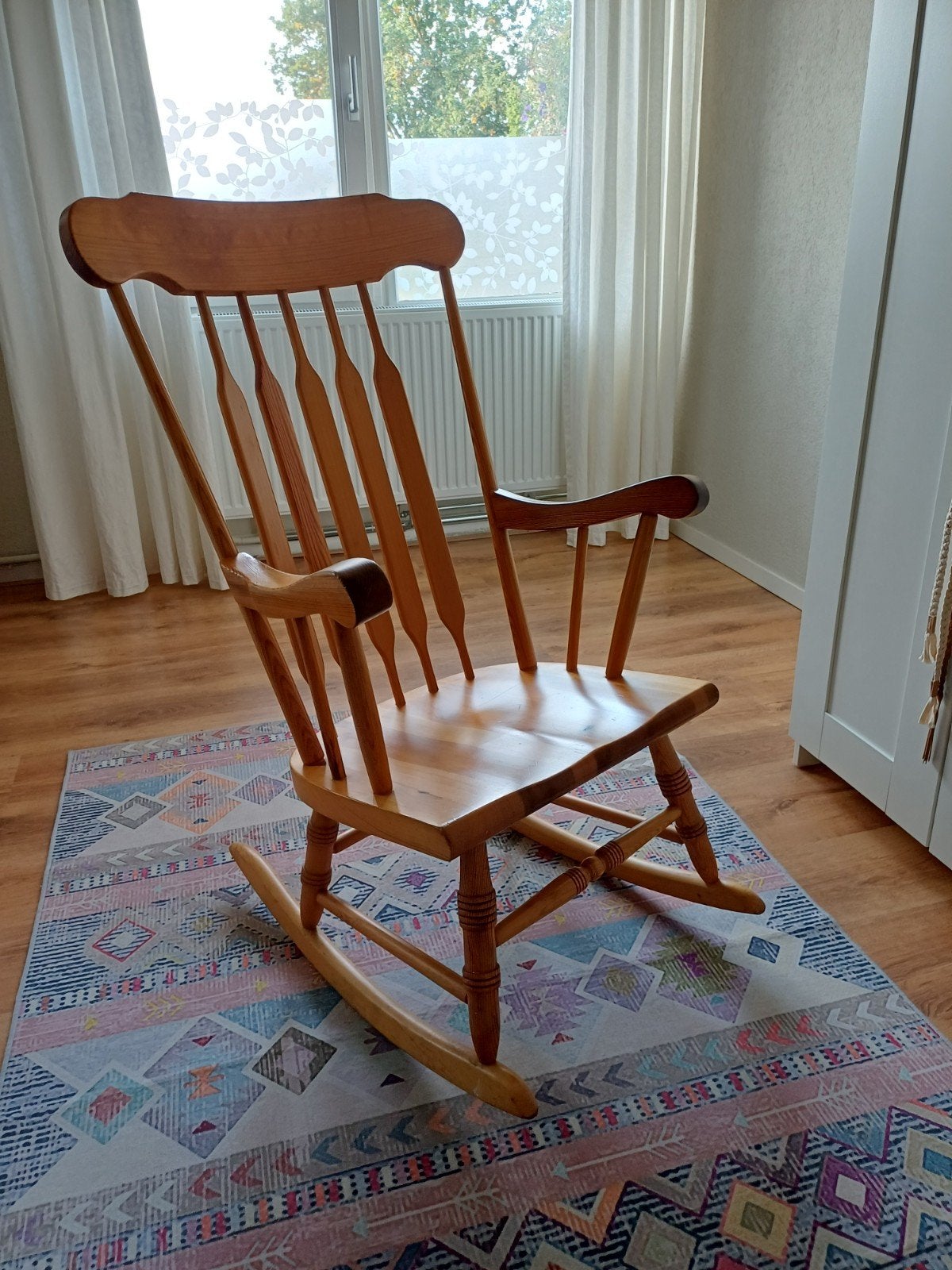 Mooie vintage Windsorstyle schommelstoel, Ophalen
