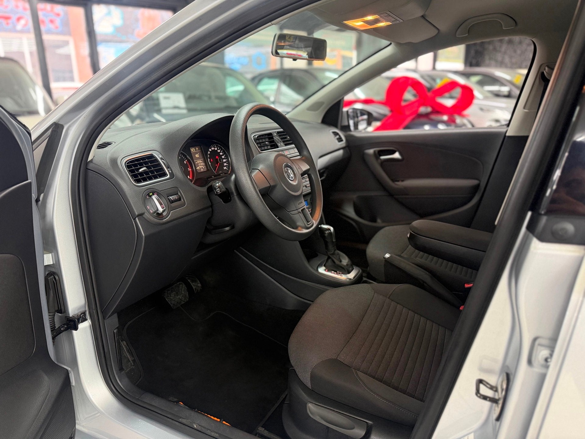 Volkswagen Polo 1.2 TSI Comfortline Automaat | Airco | navi, Auto's, Volkswagen, Euro 5, 4 cilinders, Origineel Nederlands, 19 km/l