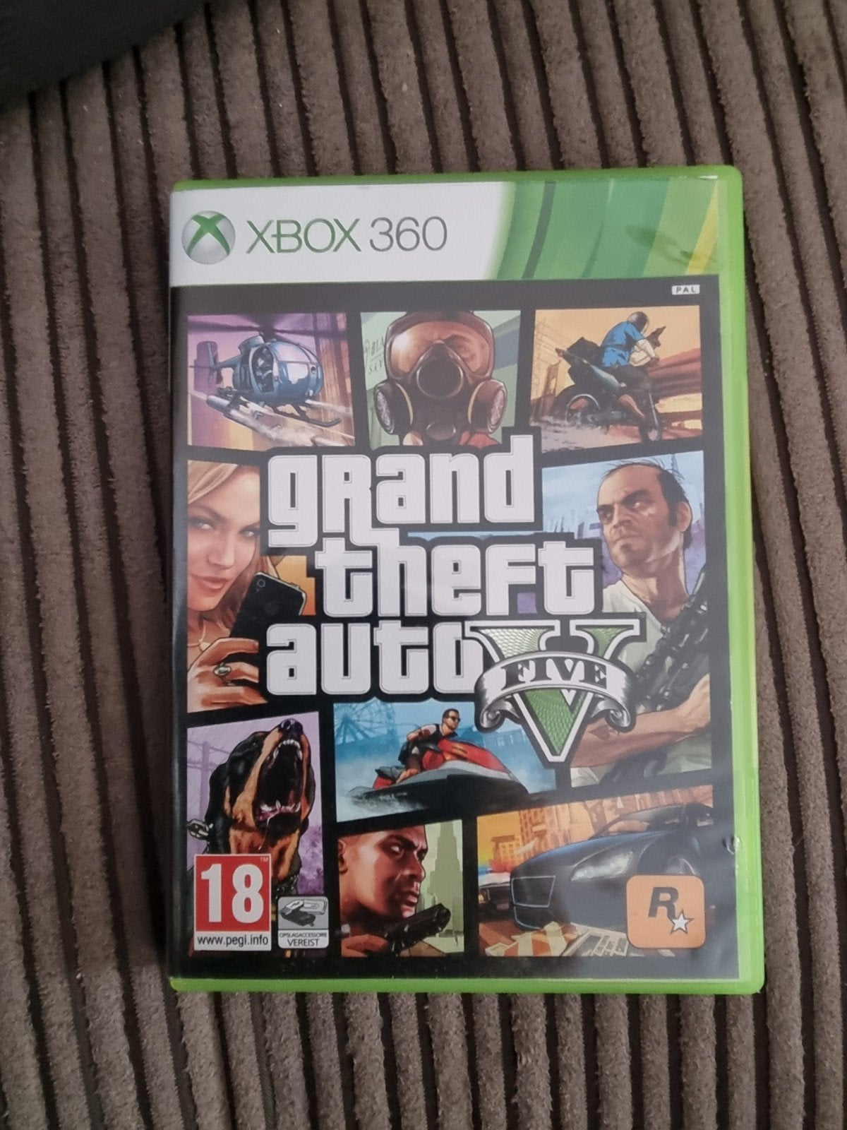 Grand Theft Auto V (GTA 5) Xbox 360 - Zo goed als nieuw, Spelcomputers en Games, Games | Xbox 360, Avontuur en Actie, Online, Vanaf 18 jaar