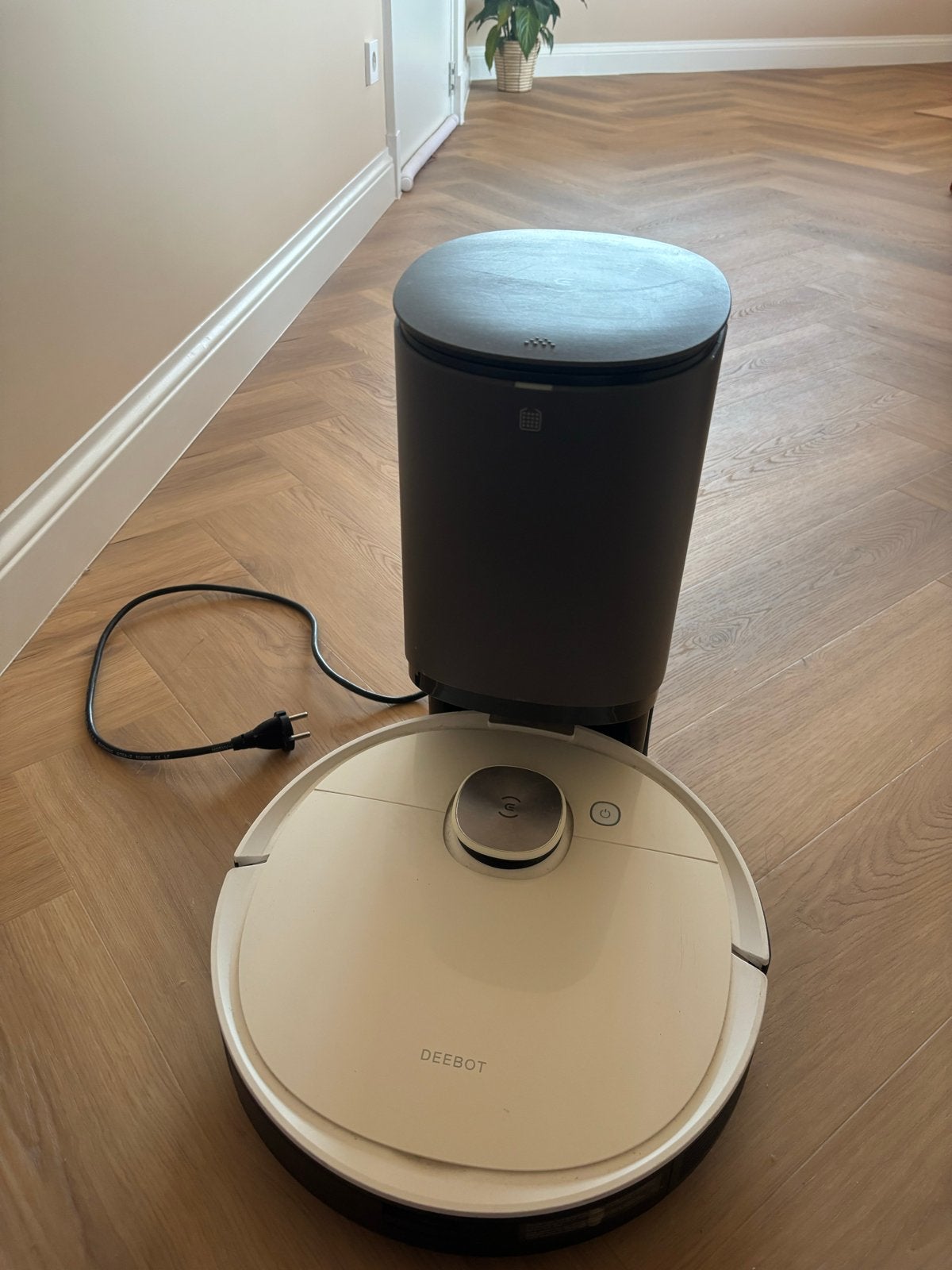 Ecovacs Deebot Ozmo T8+ Robotstofzuiger met dweilfunctie, Ophalen, Automatisch legen, Robotstofzuiger, Reservoir