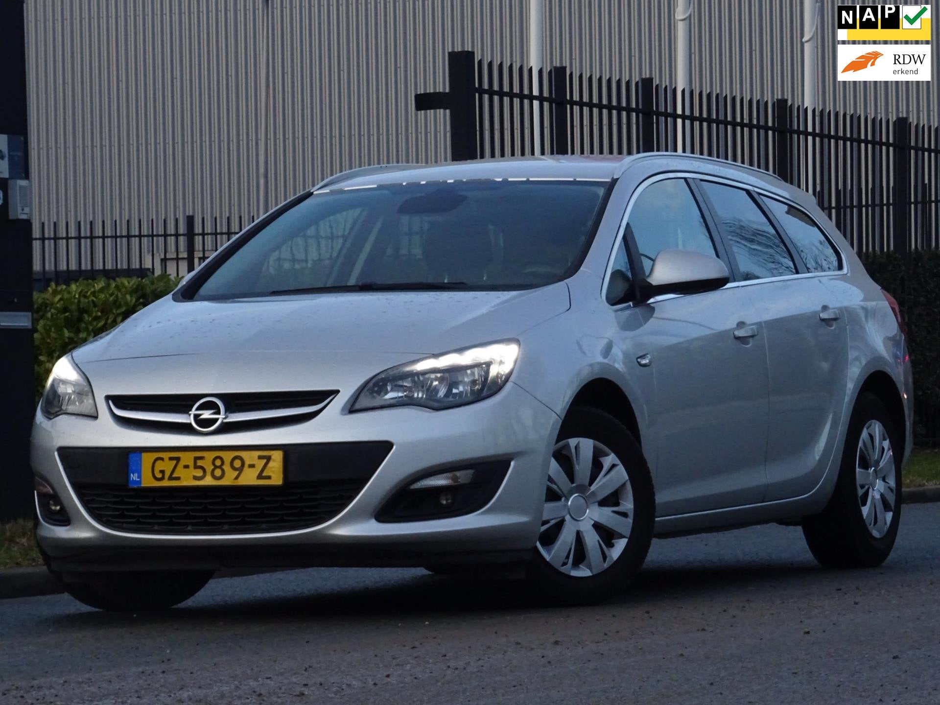 Opel Astra Sports Tourer 1.6 CDTi Blitz NAP/NAVI/AC/CRUISE, Voorwielaandrijving, 730 kg, Gebruikt, Euro 6
