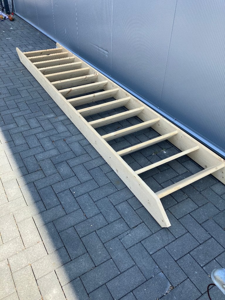 Solide vurenhouten steektrap, Ophalen, Zo goed als nieuw, Trap, 2 tot 4 meter