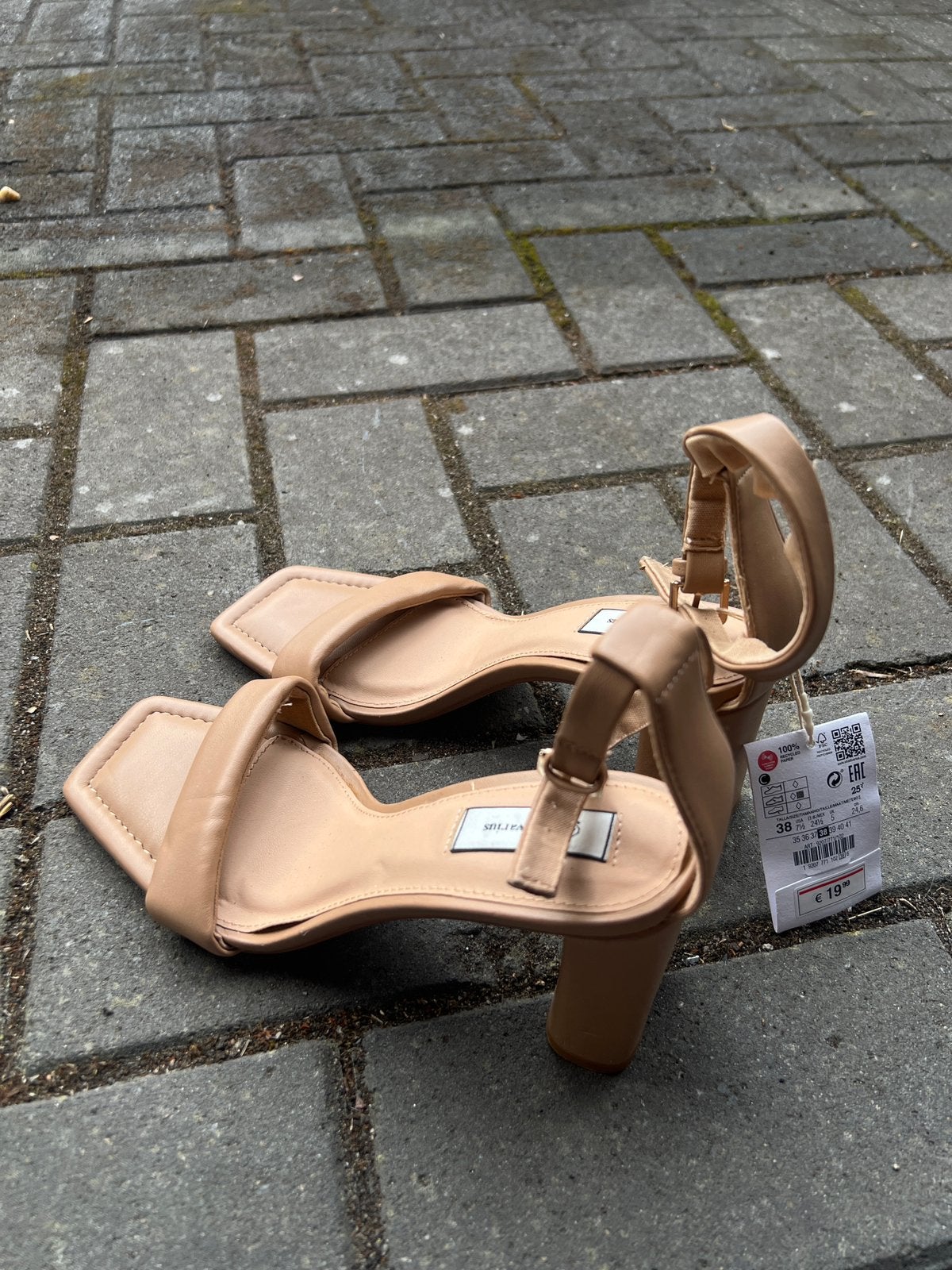 Hakken maat 38, Ophalen, Zo goed als nieuw, Beige