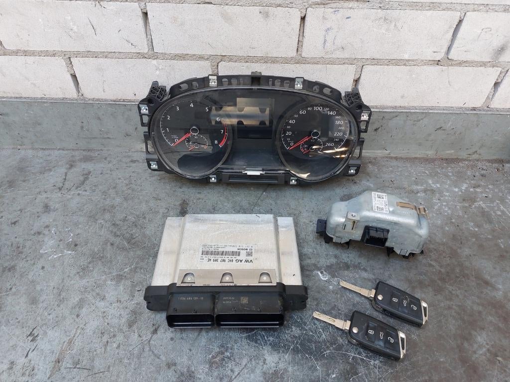 Vw golf 7,5 ecu set klok sleutel 1.0 benzine bj 2018, Auto-onderdelen, Ophalen