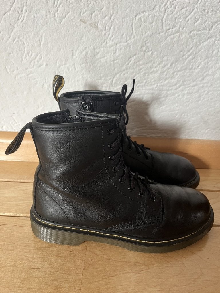 Dr. Martens veterschoenen maat 34 Delaney zwart unisex kind, Gebruikt, Verzenden, Jongen of Meisje, Schoenen