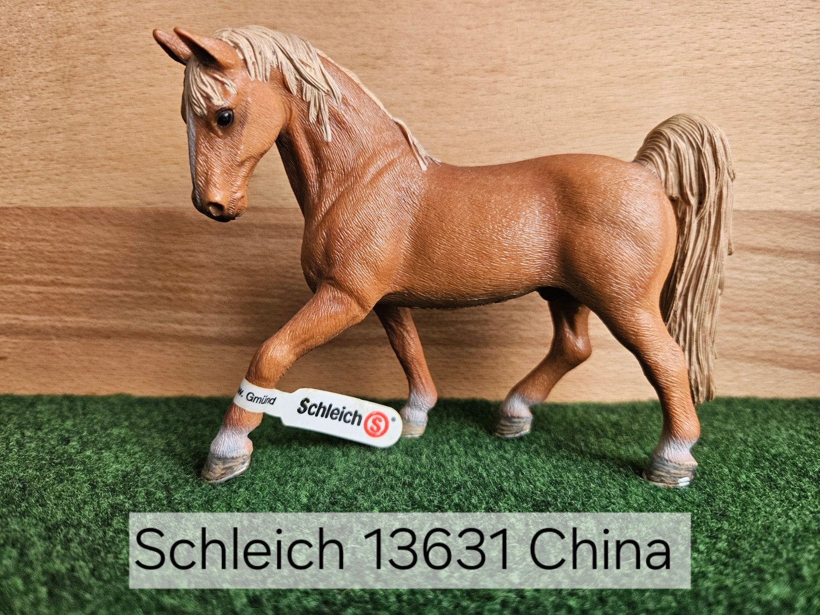 Schleich 13631 Tennessee Walker hengst met vaantje uit 2008, Ophalen of Verzenden, Zo goed als nieuw, Paard, Beeldje of Figuurtje