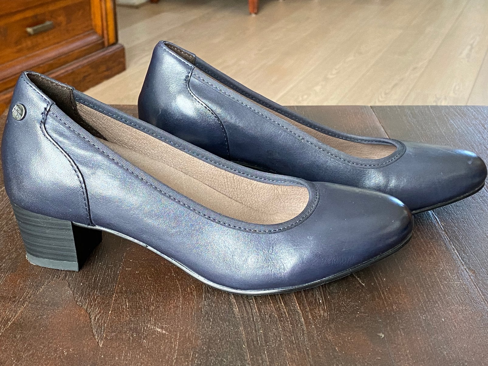 No Stress donkerblauwe (stewardessen-) pumps, Pumps, Blauw, Ophalen of Verzenden, Zo goed als nieuw