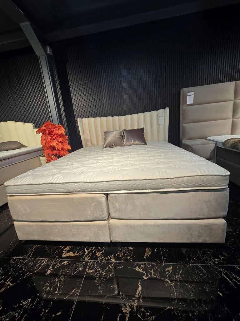 ️ Luxe boxspring 180 x 200 cm – complete set, Ophalen of Verzenden, Tweepersoons, 180 cm