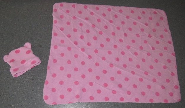 Roze omslagdoek met mutsje - Nieuw, Nieuw, Ophalen of Verzenden, Roze, Omslagdoek
