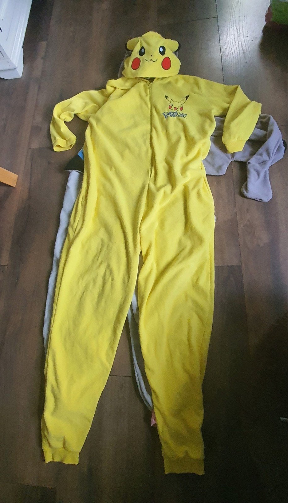 Pokemon onesie XXL, Ophalen, Zo goed als nieuw, Overige maten