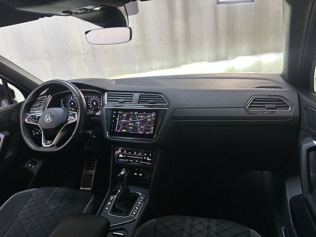 Volkswagen Tiguan 1.4 TSI DSG eHybrid R-Line Business+ 360 C, Auto's, Volkswagen, 1716 kg, Gebruikt, Huisgarantie, 4 cilinders