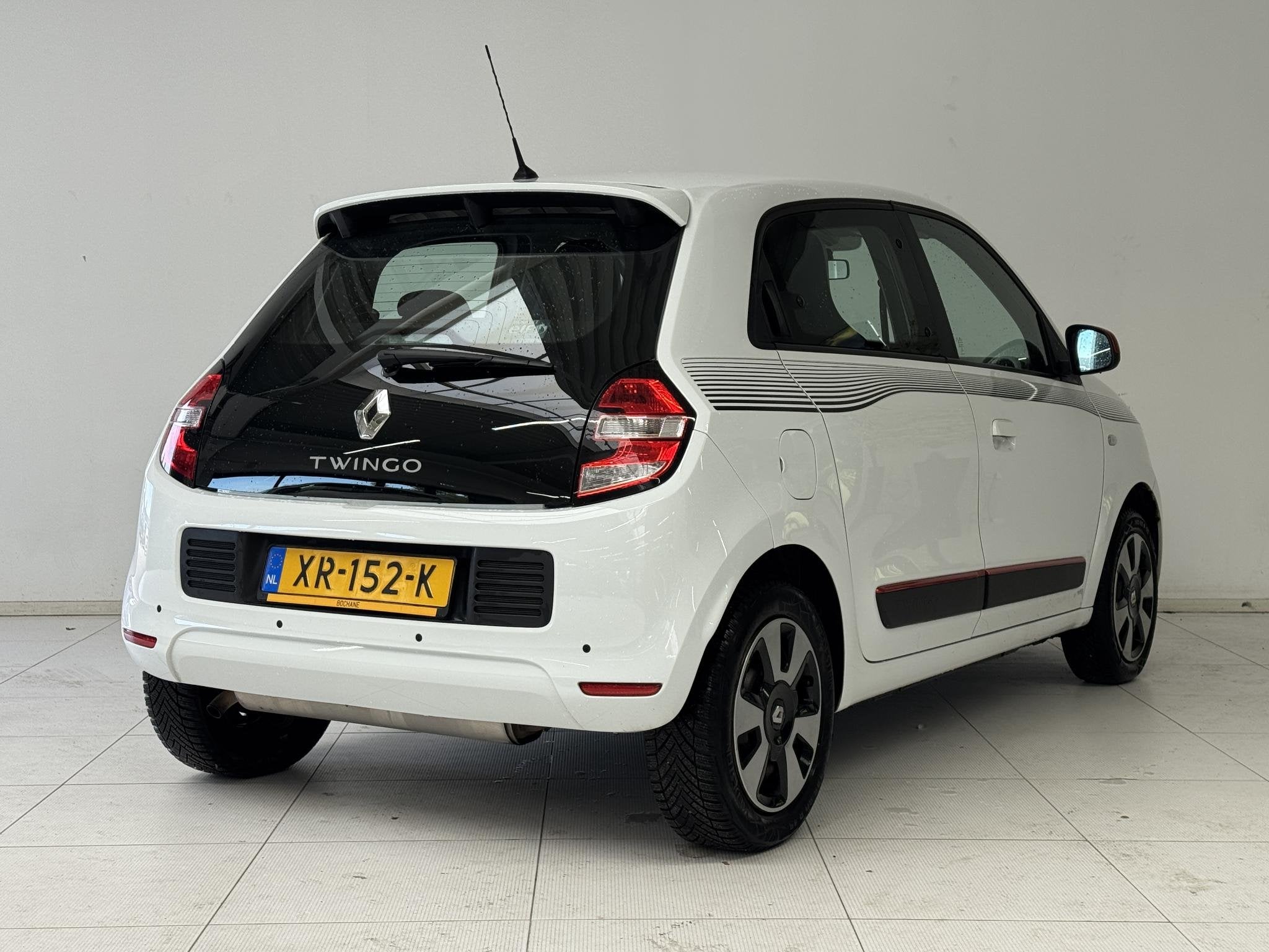 Renault Twingo 1.0 SCe Collection | Parkeersensoren | DAB +, Auto's, Gebruikt, Met garantie (alle), 4 stoelen, Wit