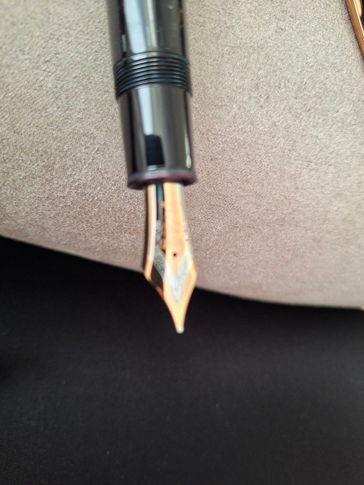 De Montblanc Meisterstück 149 Gold plated vulpen, Verzamelen, Pennenverzamelingen, Ophalen, Zo goed als nieuw, Vulpen, Mont Blanc