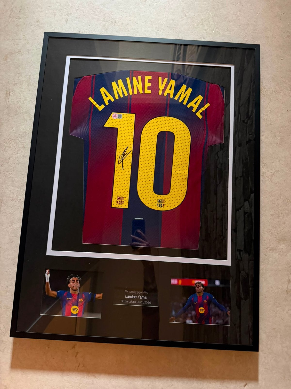Orgineel gesigneerd lamine yamal met beckett coa ingelijst, Verzamelen, Ophalen of Verzenden, Nieuw, Buitenlandse clubs, Shirt