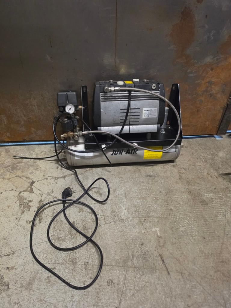 Jun Air OF312 olievrije luchtcompressor hang-model, Doe-het-zelf en Verbouw, Compressors, Gebruikt, ., 6 tot 10 bar, Ophalen of Verzenden