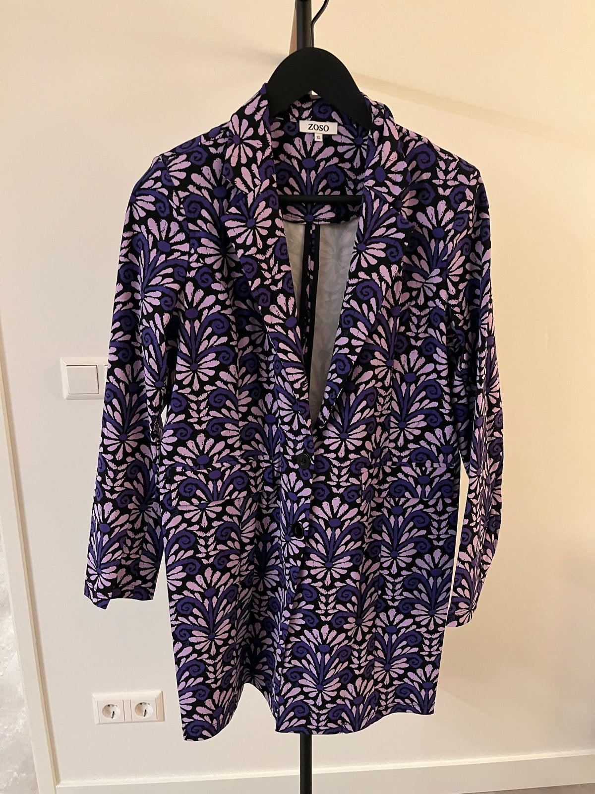 ZOSO Jasje met paars/lila bloemenprint, maat XL, Paars, Maat 46/48 (XL) of groter, Ophalen of Verzenden, Zo goed als nieuw