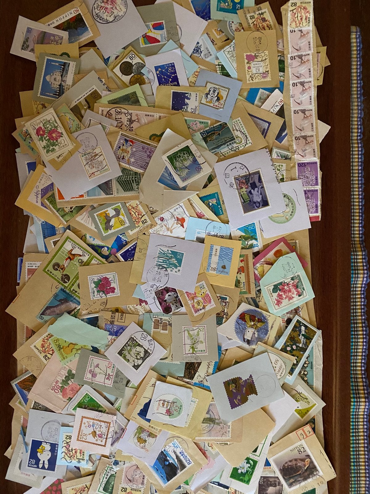 Japan Kantoorpost ruim 4 kg onafgeweekt mei/juni 85,- allin, Postzegels en Munten, Postzegels | Volle albums en Verzamelingen
