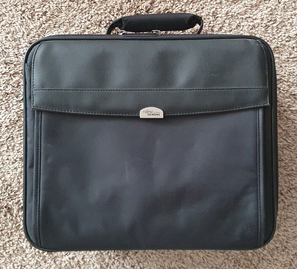 LAATSTE KANS. Fujitsu Siemens laptoptas, Trolleytas, Nieuw, Ophalen of Verzenden, Meerdere vakken