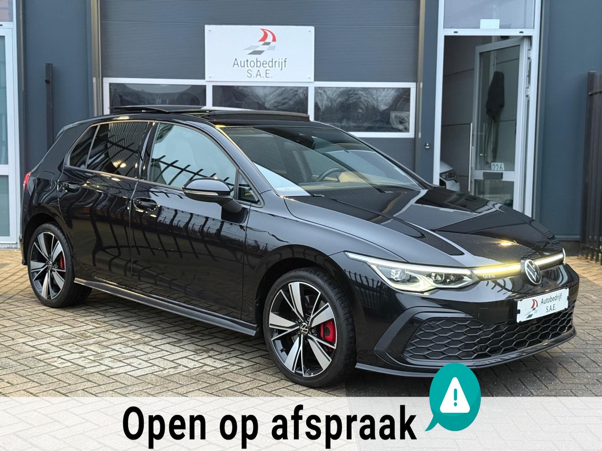 Volkswagen Golf 1.4 eHybrid GTE 245 pk IQ LIGHT PANO SFEER C, Auto's, Dealer onderhouden, Gebruikt, Euro 6, 4 cilinders