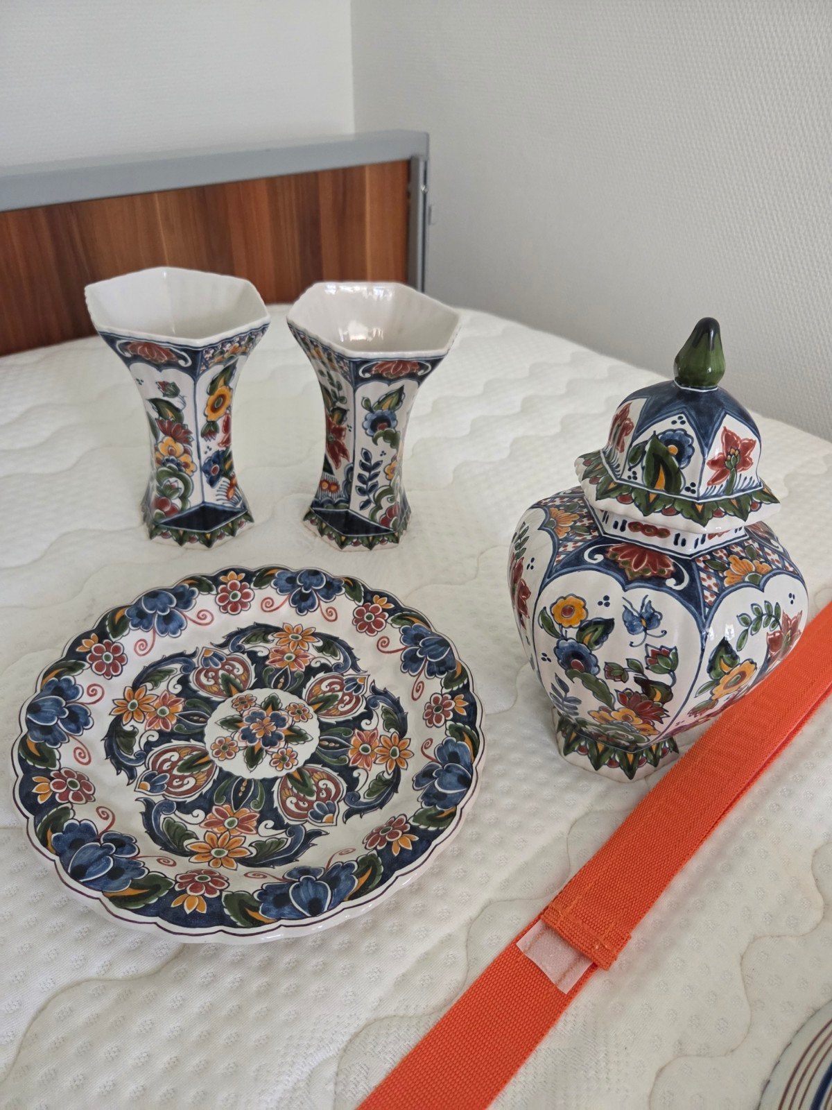 Puntgave keramieken set!, Antiek en Kunst, Antiek | Keramiek en Aardewerk, Ophalen