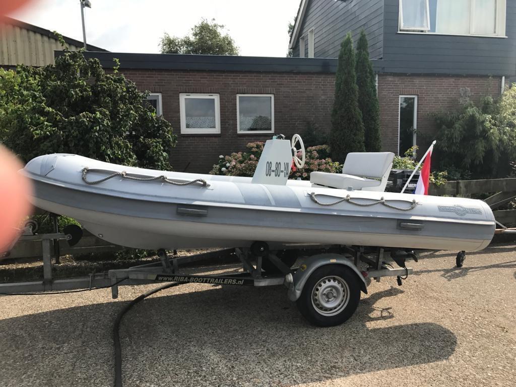 Zodiac rubberboot met kiepkantel trailer 25pk | 4,20m, Zo goed als nieuw, Benzine, Minder dan 70 pk, Overige materialen