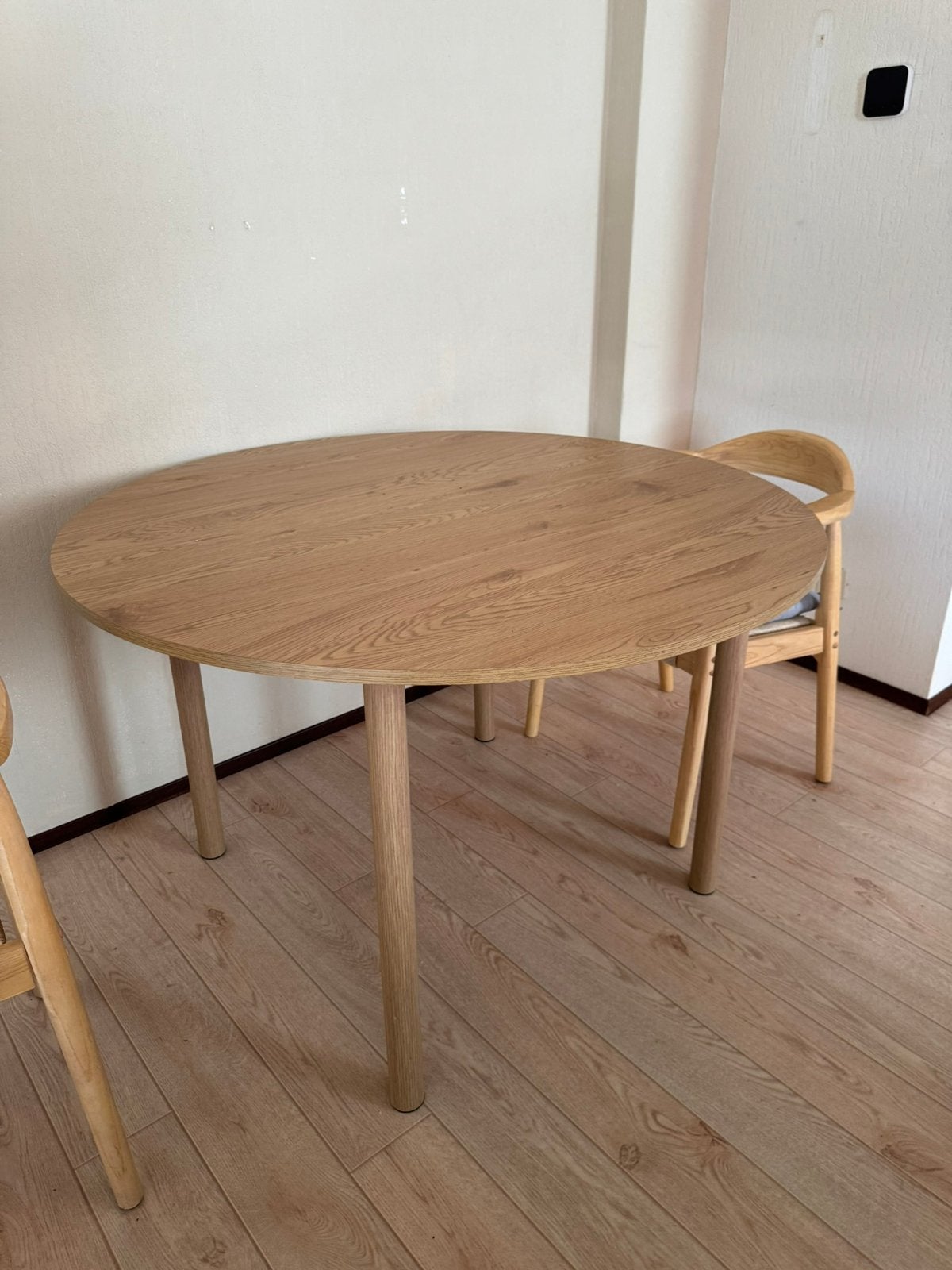 JYSK MARSTRAND ronde eettafel naturel eiken 110 cm, Ophalen, Rond, Zo goed als nieuw, Vier personen
