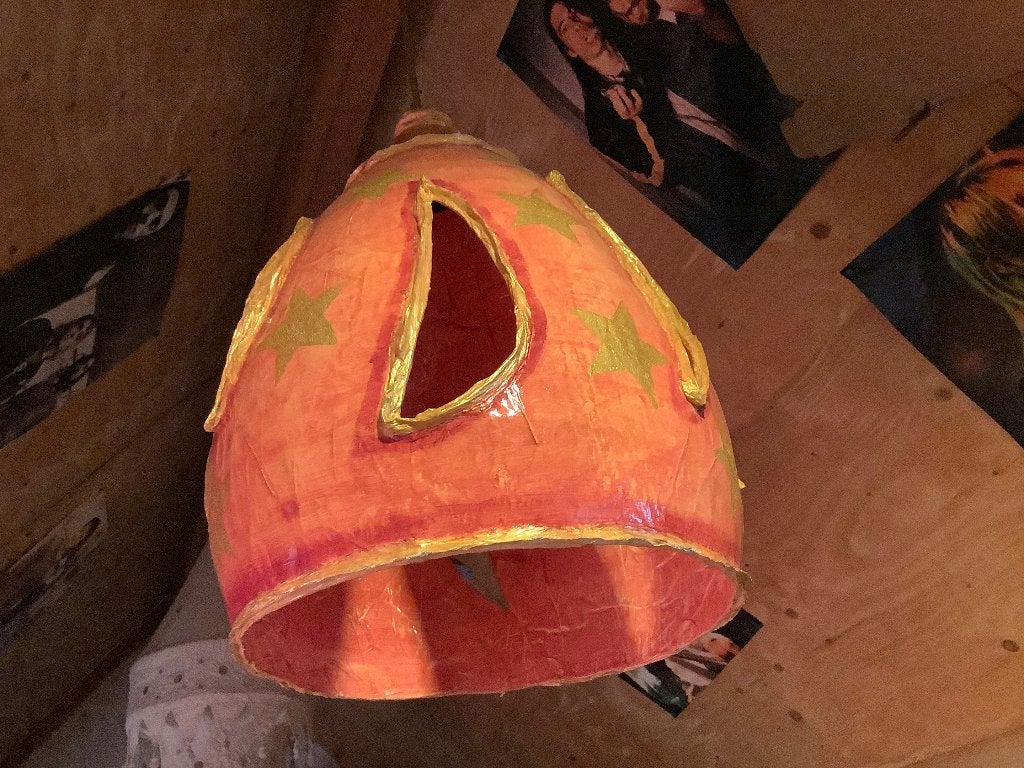Leuke lamp van papier Mache € 17,50., Ophalen, Overige materialen, Hippie/Modern, Zo goed als nieuw