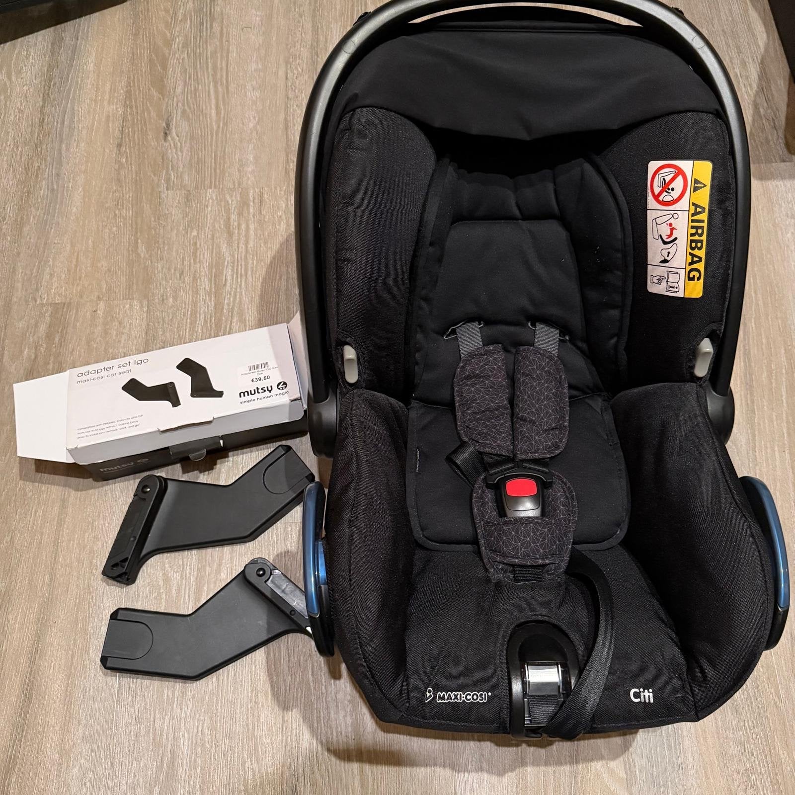 Maxi-Cosi Citi autostoel met Mutsy adapters, Ophalen, Autogordel, Zijbescherming, Zo goed als nieuw