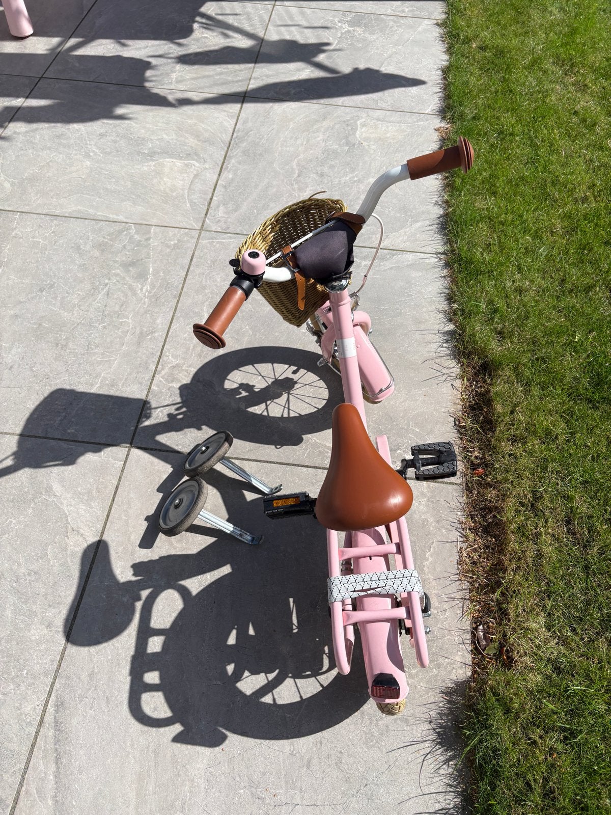 Puky kinderfiets roze met zijwieltjes, 2 jaar oud, Ophalen, Terugtraprem, Zijwieltjes, Minder dan 16 inch