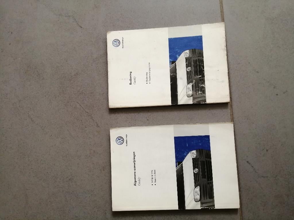 2 stuks boekjes VW CADDY type 2K  2003/2010 (duits-talig), Ophalen of Verzenden