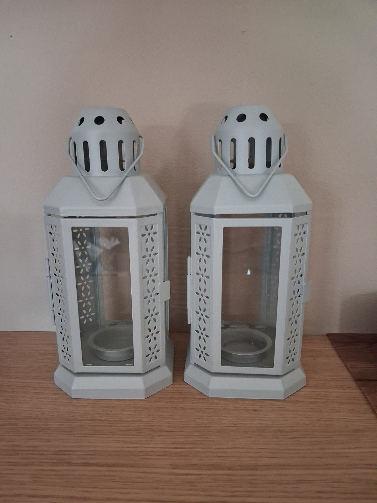Set van 2 IKEA Enrum lantaarns - 23 cm hoog, Huis en Inrichting, Lantaarn, IKEA, Ophalen of Verzenden, Zo goed als nieuw