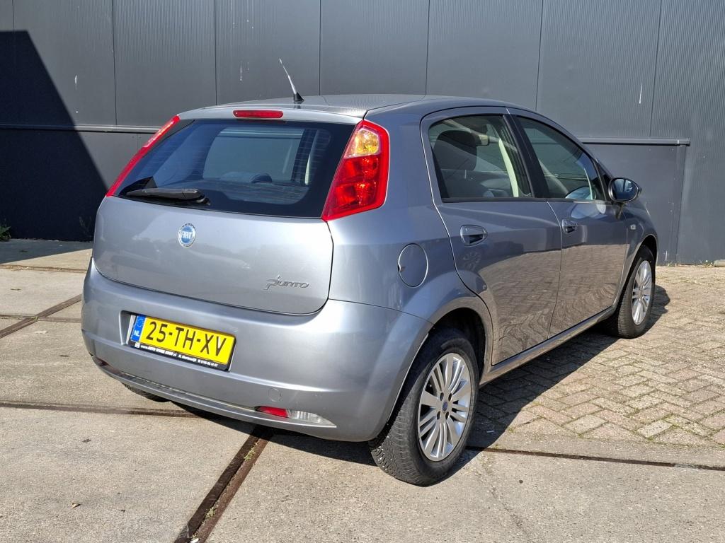 Fiat Grande Punto 1.4-16V Emotion 5-Drs Airco APK 03-2027✅, 400 kg, Grande Punto, Origineel Nederlands, Bedrijf