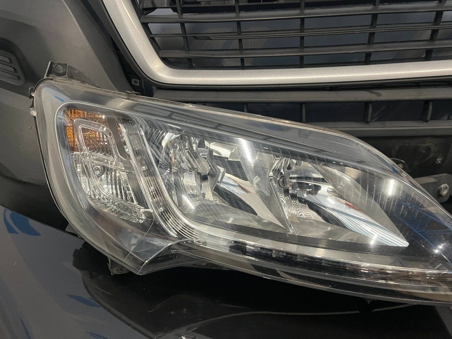 Complete voorkop Front Peugeot Boxer met LED koplampen zwart, Auto-onderdelen, Gebruikt, -, Voor, -
