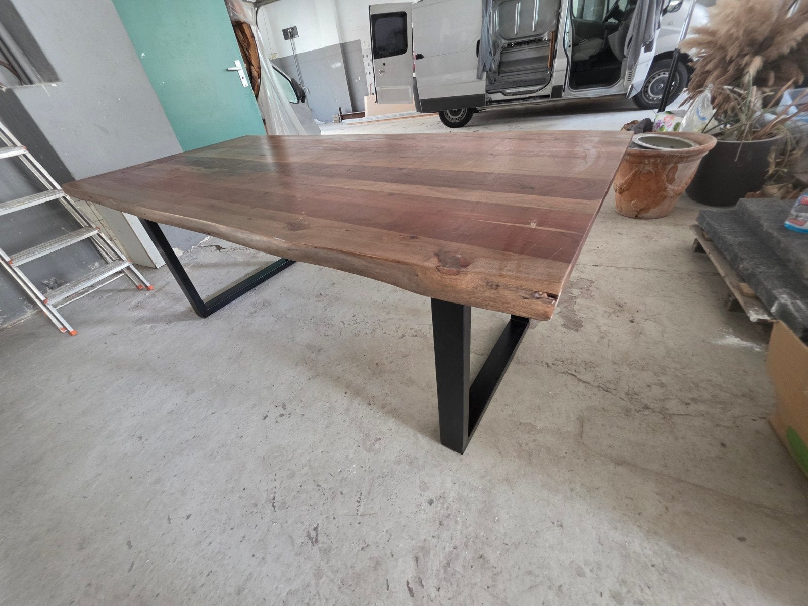Massief houten eettafel 200x95 cm met zwart metalen U-poten, Ophalen, Gebruikt, 200 cm of meer, 50 tot 100 cm