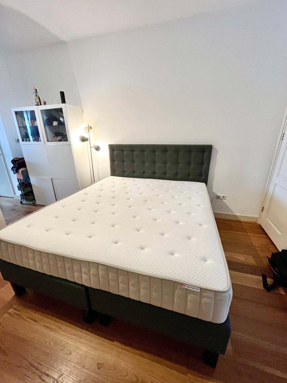 GEREINIGD Wehkamp Nanook boxspring + Ikea luxe matras, Ophalen, Tweepersoons, Zo goed als nieuw, 180 cm