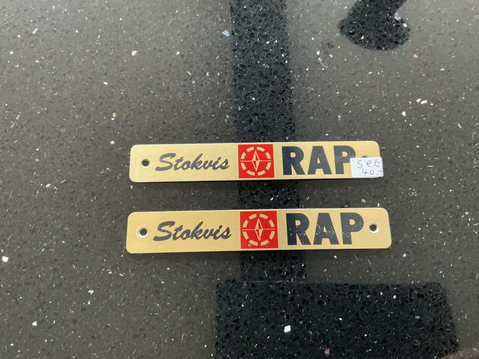 RAP STOKVIS TANKEMBLEMEN IN BIJNA NIEUWSTAAT IMPERIAL CROWN, Ophalen of Verzenden, Zo goed als nieuw, Tank, Overige merken