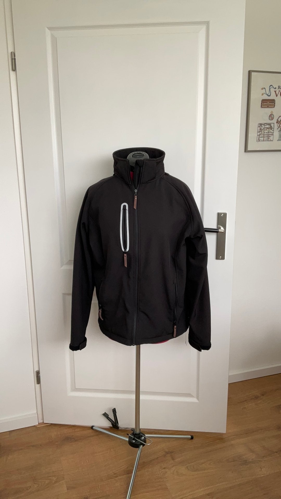 Softshell jas maat L, Ophalen of Verzenden, Zo goed als nieuw, Zwart