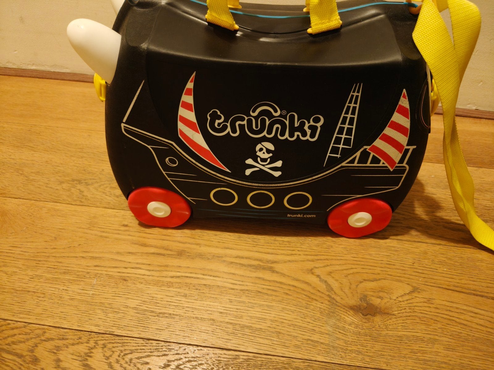 Trunki koffer piratendesign - Zo goed als nieuw, Sieraden, Tassen en Uiterlijk, Koffers, Wieltjes, Hard kunststof, Minder dan 50 cm