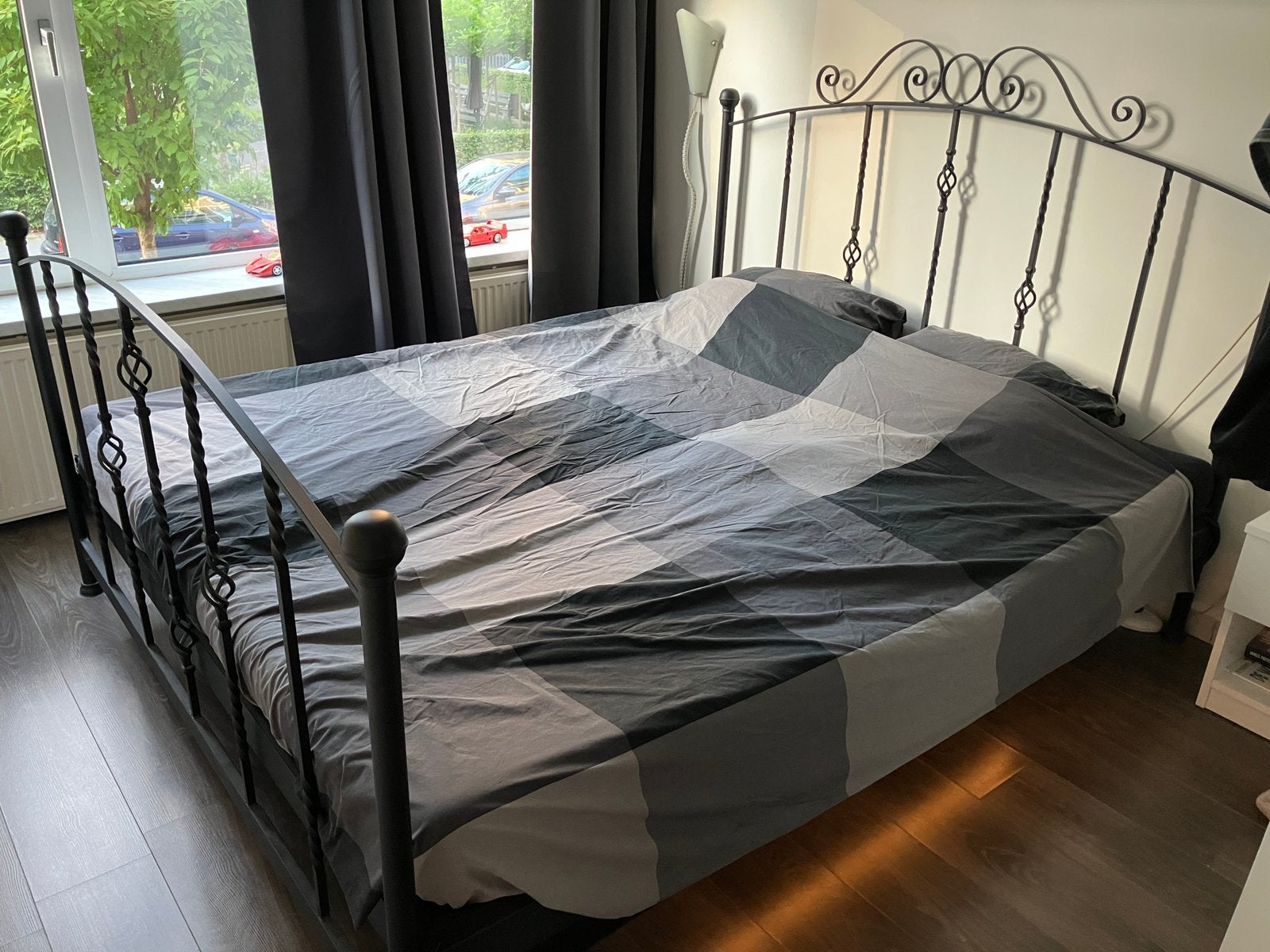 Romantisch bedframe, mooi zwart en gedraaid staal, Ophalen, Gebruikt, Tweepersoons, 180 cm