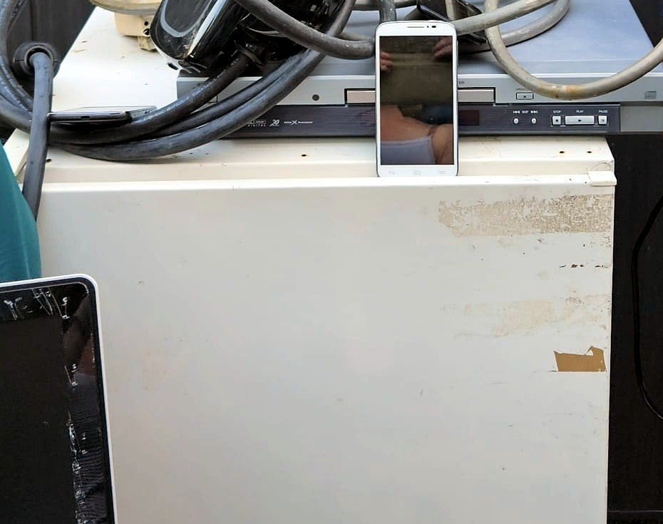 Gratis oude koelkast / vriezer - E-waste Race, Ophalen, 200 liter of meer, 60 cm of meer, Met aparte vriezer