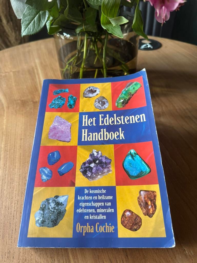 Het edelstenen handboek - Orpha Cochie, Ophalen of Verzenden, Gelezen, Overige onderwerpen, Achtergrond en Informatie