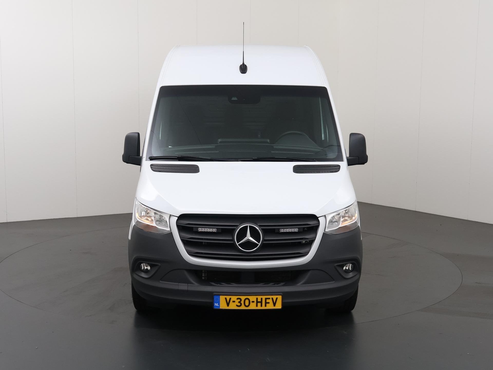 Mercedes-Benz Sprinter 315 CDI | AUT. | L2 H1 | FWD | TREKHA, Auto's, Bestelauto's, Stof, Gebruikt, Euro 6, 4 cilinders