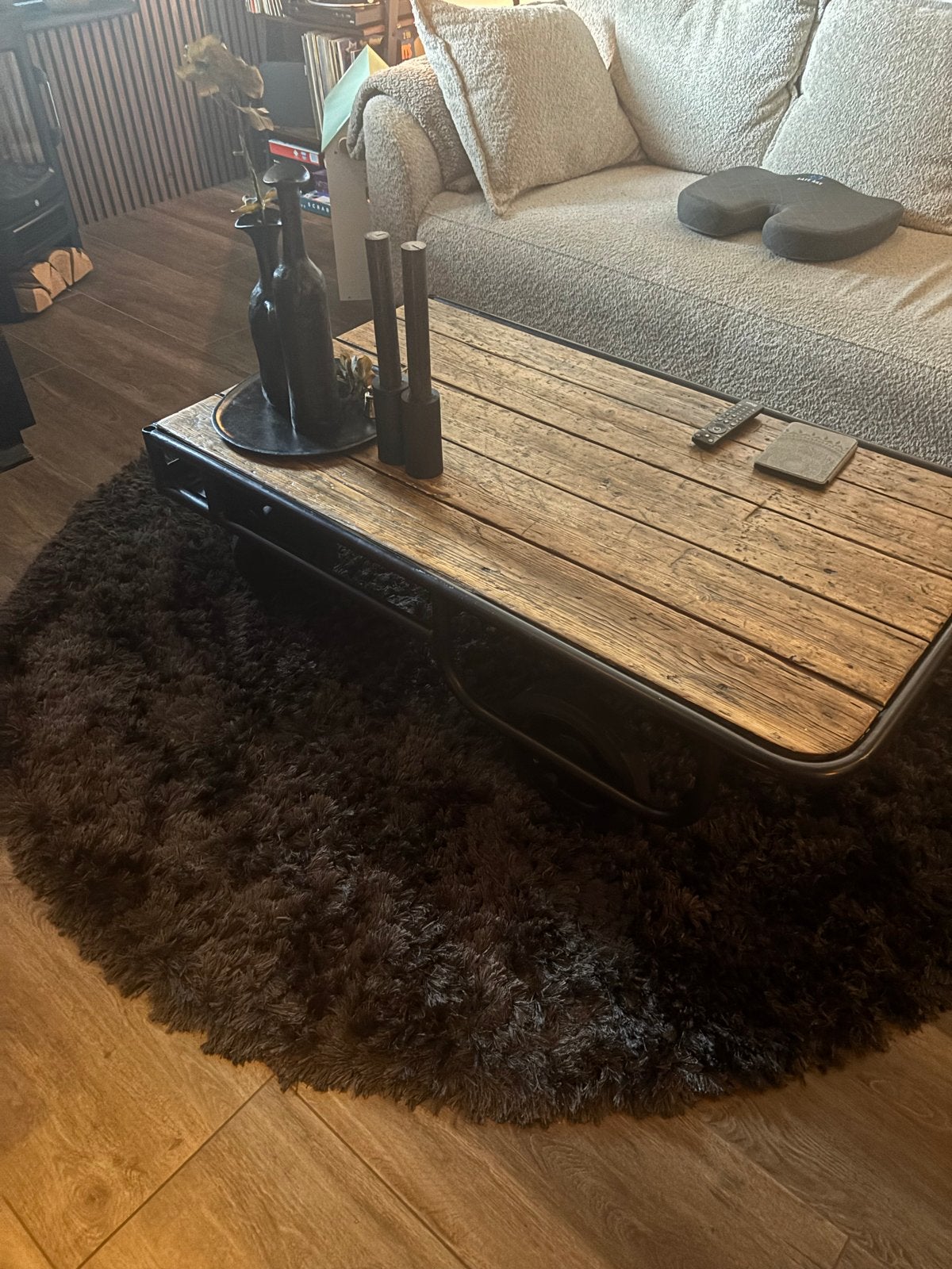 Hoogpolig rond vloerkleed - diameter 2 meter, Huis en Inrichting, Stoffering | Tapijten en Kleden, Gebruikt, Bruin, Rond, Ophalen of Verzenden