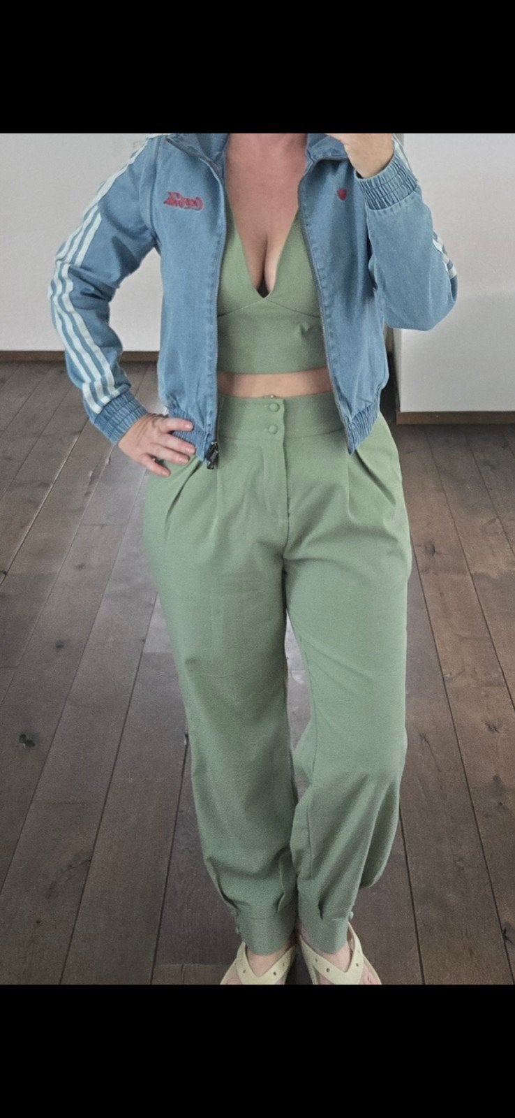 Groen zomer pak top met broek, Ophalen of Verzenden, Zo goed als nieuw, Maat 38/40 (M), Groen